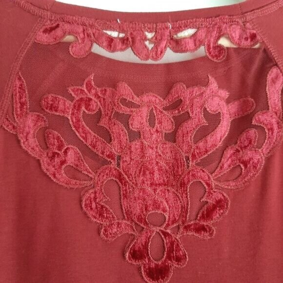 MAURICES / Lace Applique Sweatshirt Crewneck Top Wine Burgundy Sz S - Picture 5 of 13